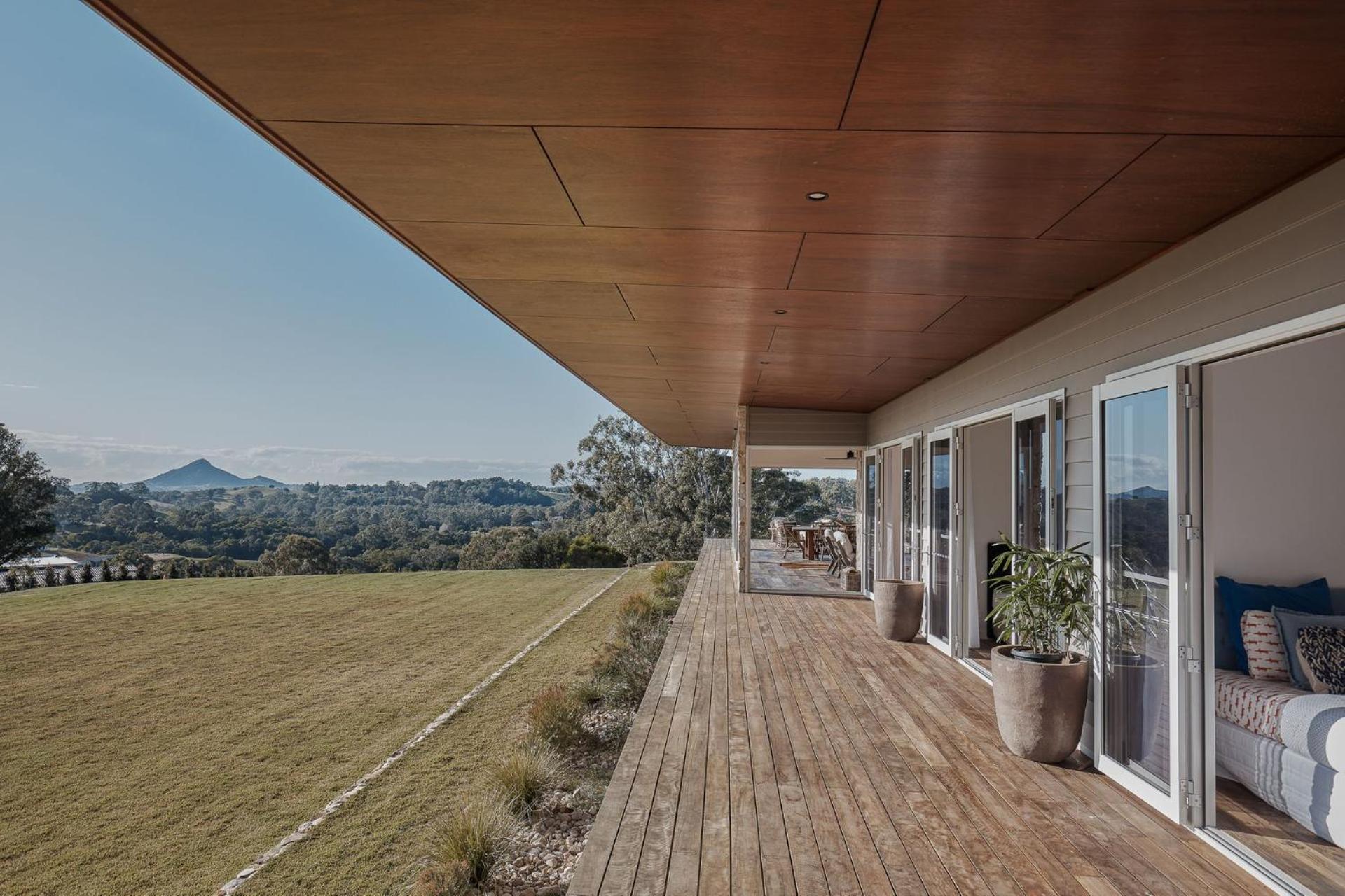 Betty - Black Mountain House