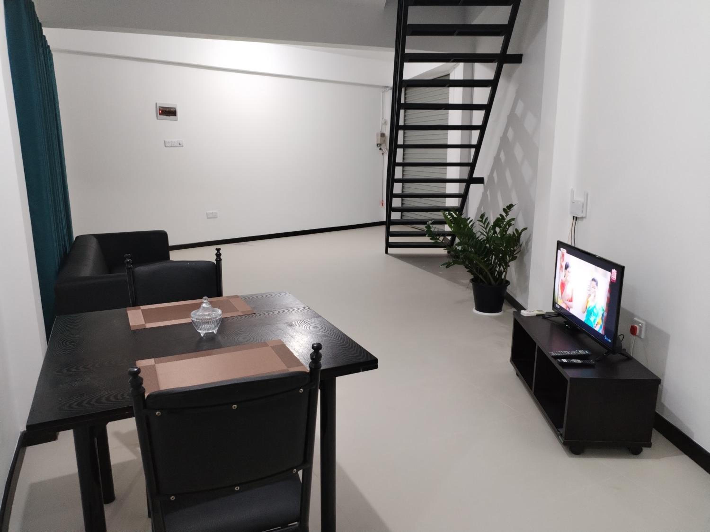 V80 Apartment view 2