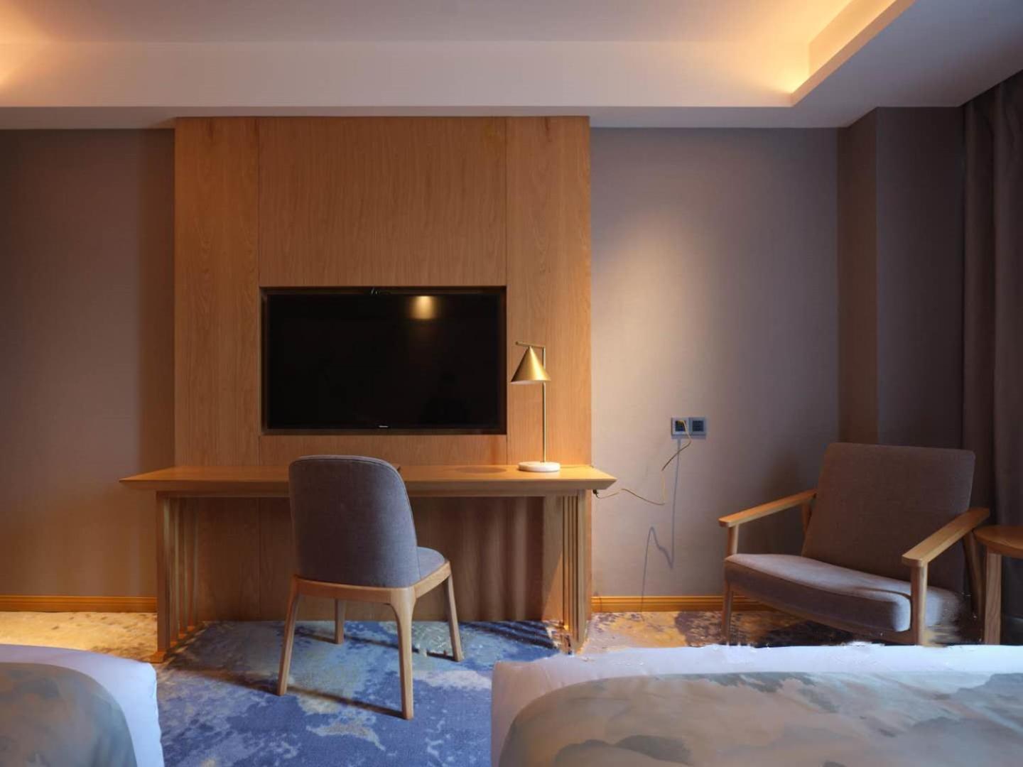 Baian Art Hotel Luzhou