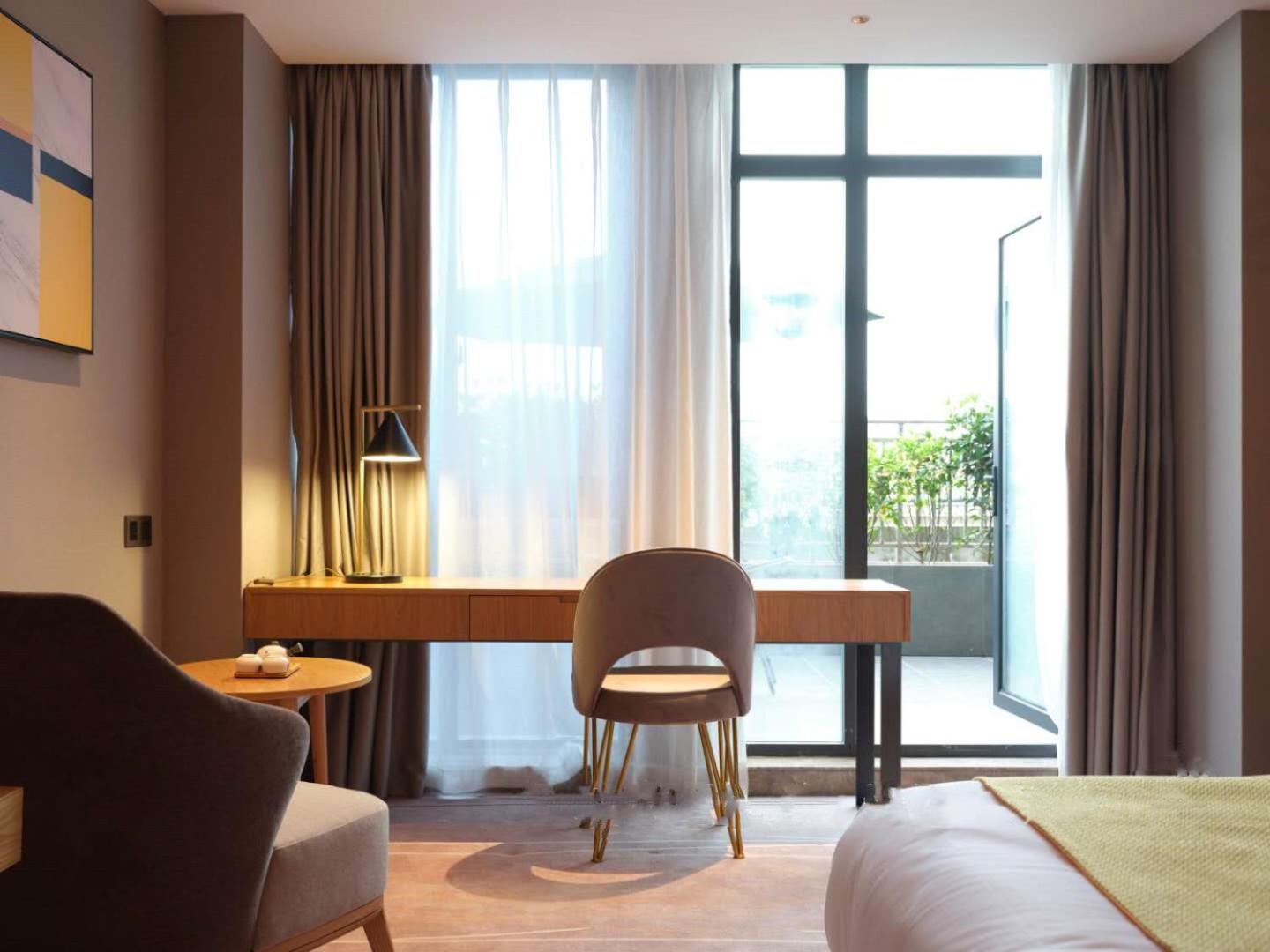 Baian Art Hotel Luzhou