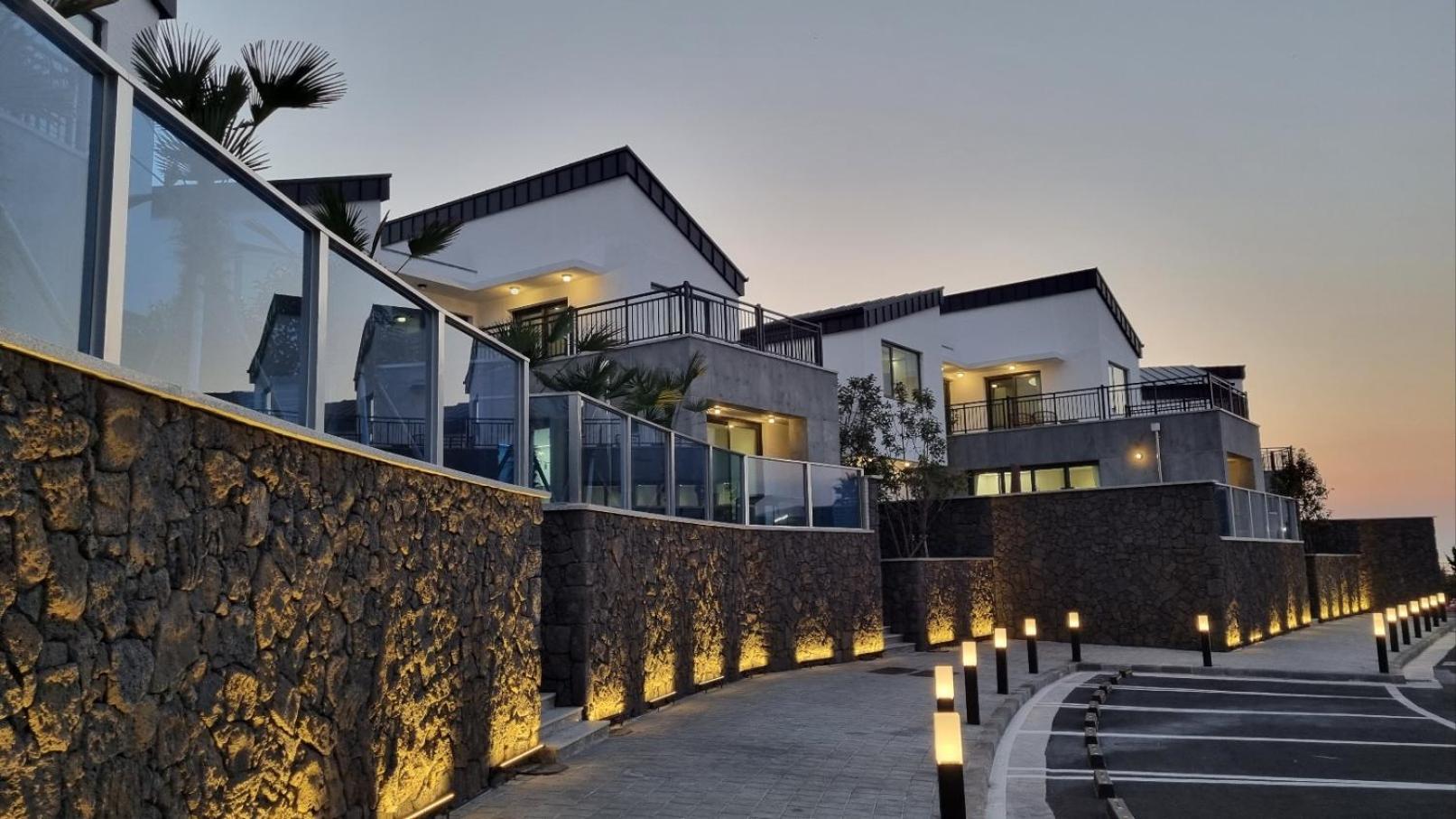 Ddosi Aewol Pool Villa view 4