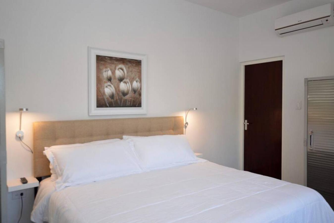 Modern 4BR Villa with Private Pool walk to Palm Beach