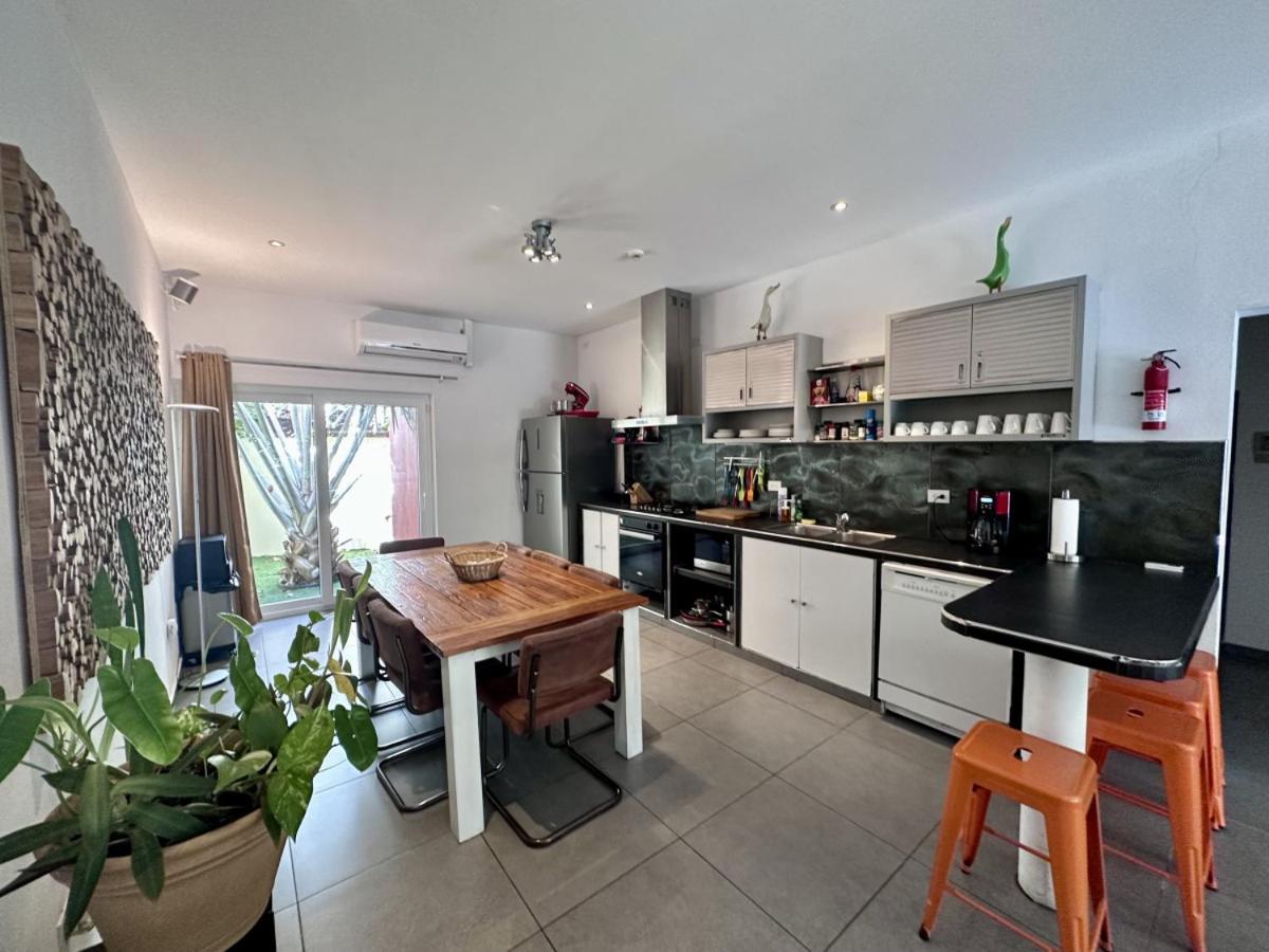 Modern 4BR Villa with Private Pool walk to Palm Beach