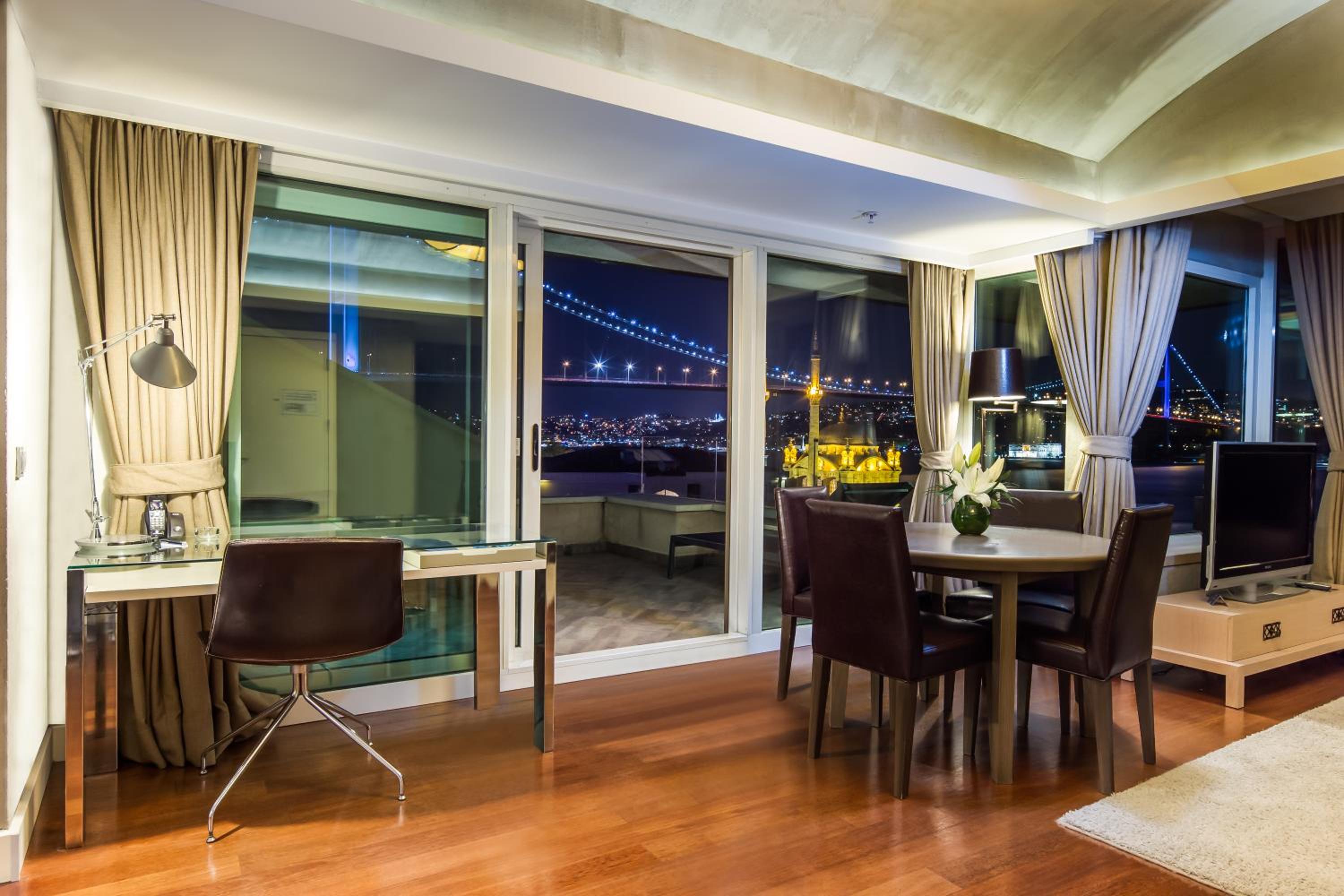 Radisson Blu Bosphorus Hotel - Image 45