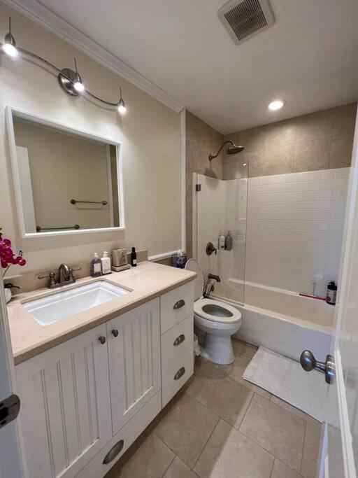 Beachfront Luxury Escape AC Tesla charger - Property Image 19