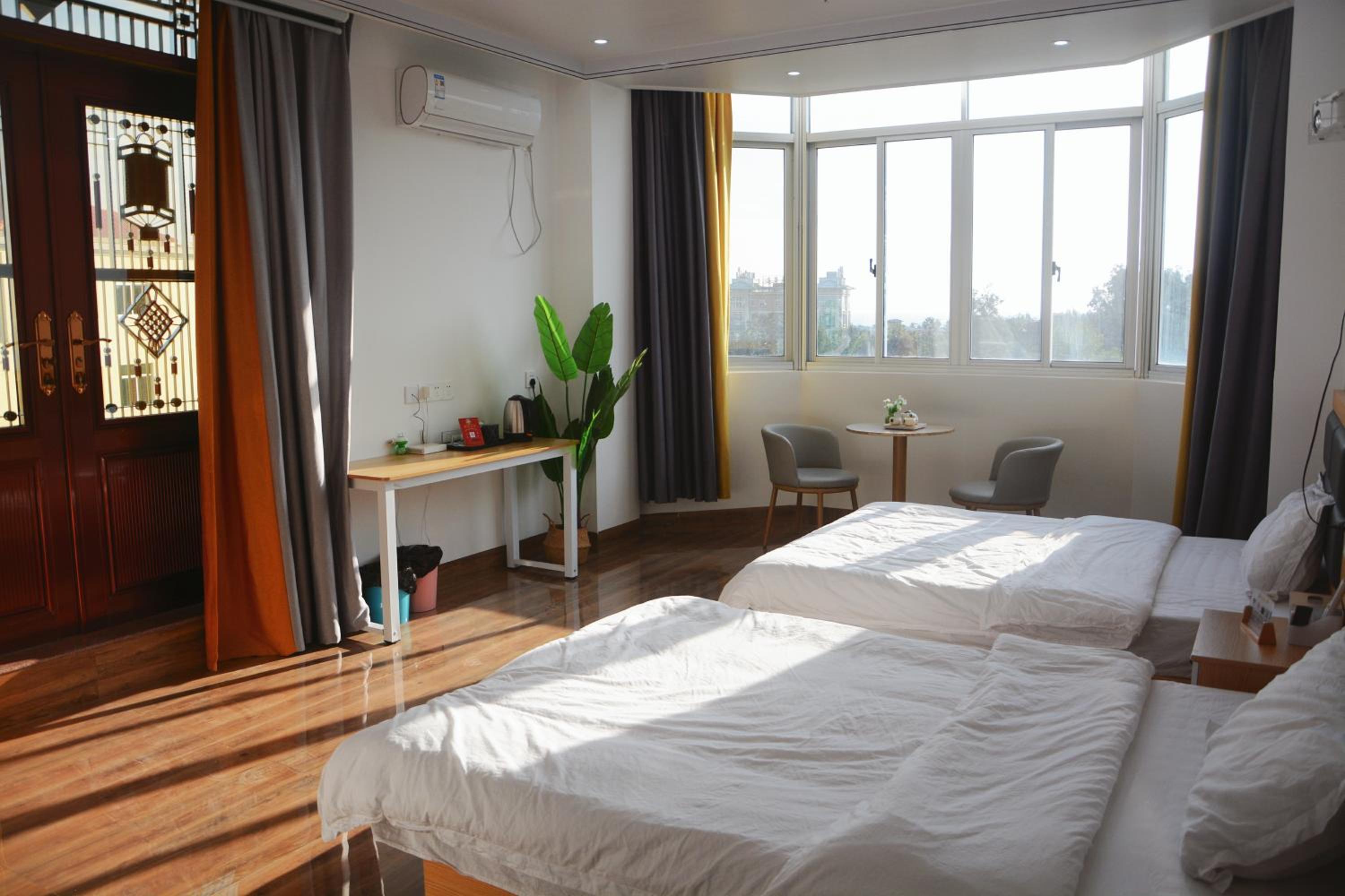 hotel room