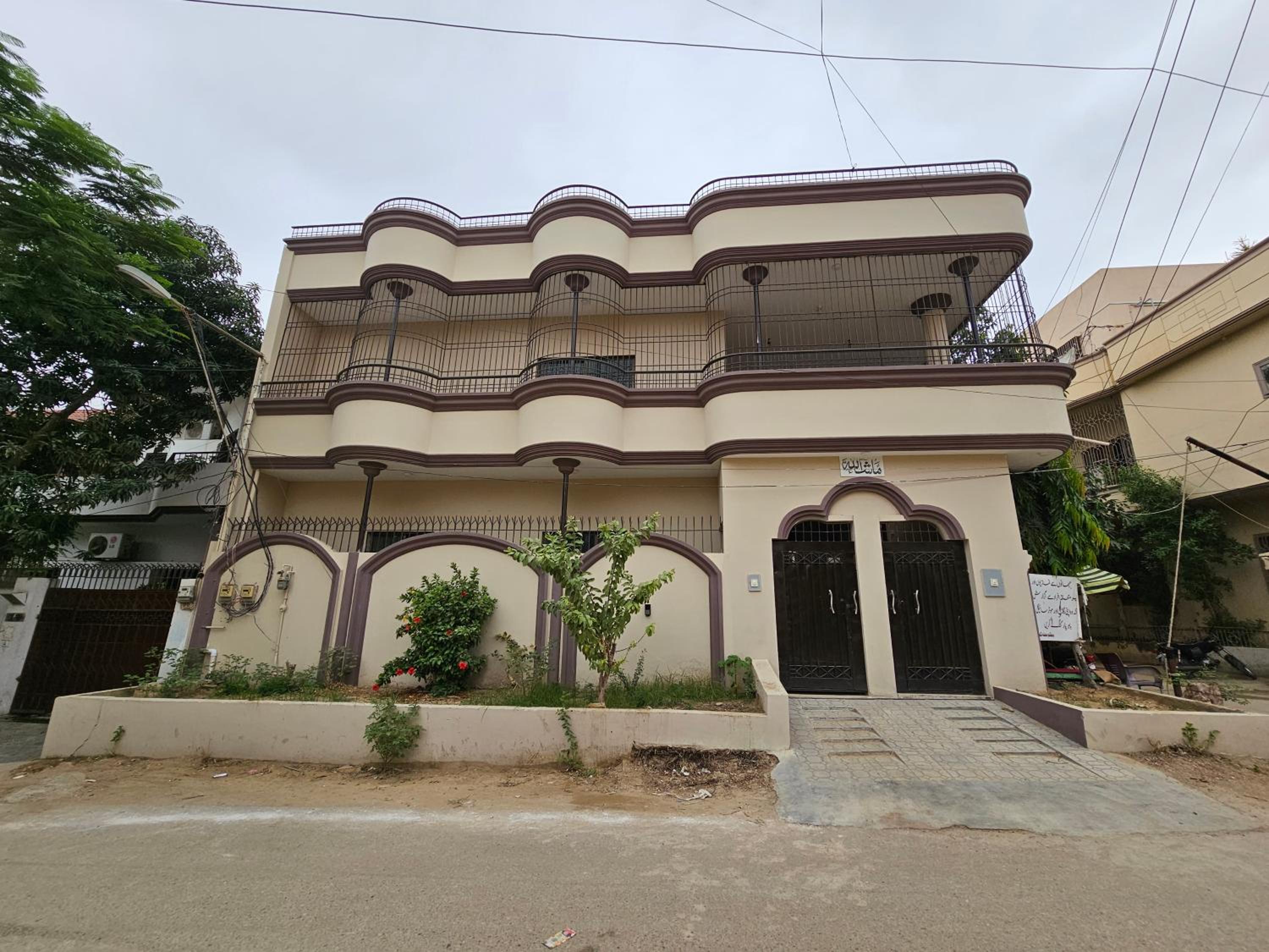 Gulshan Family Couples GH view 3