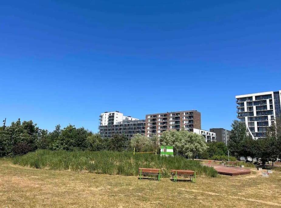 Fully equipped apartment, 15 min to Downtown view 5