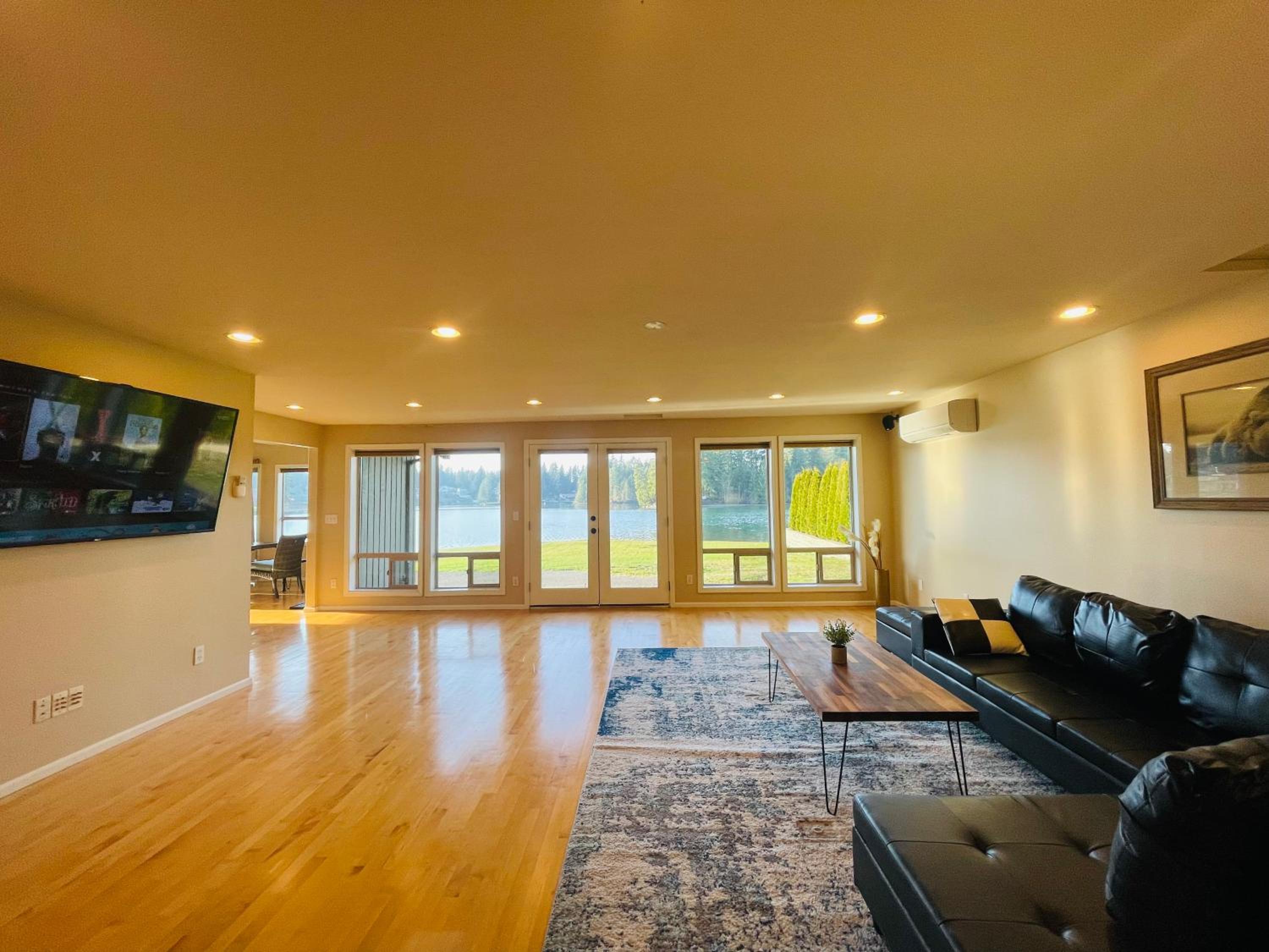 Lake Tapps Dock House on the Bankers Island view 3