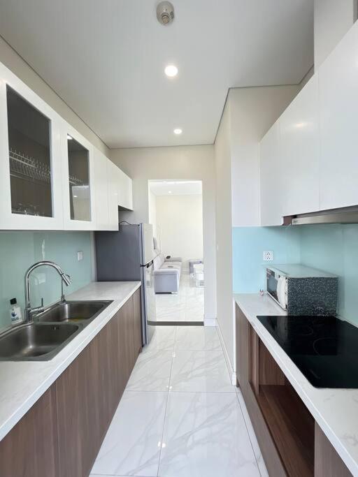 2-bedroom apartment West Lake view