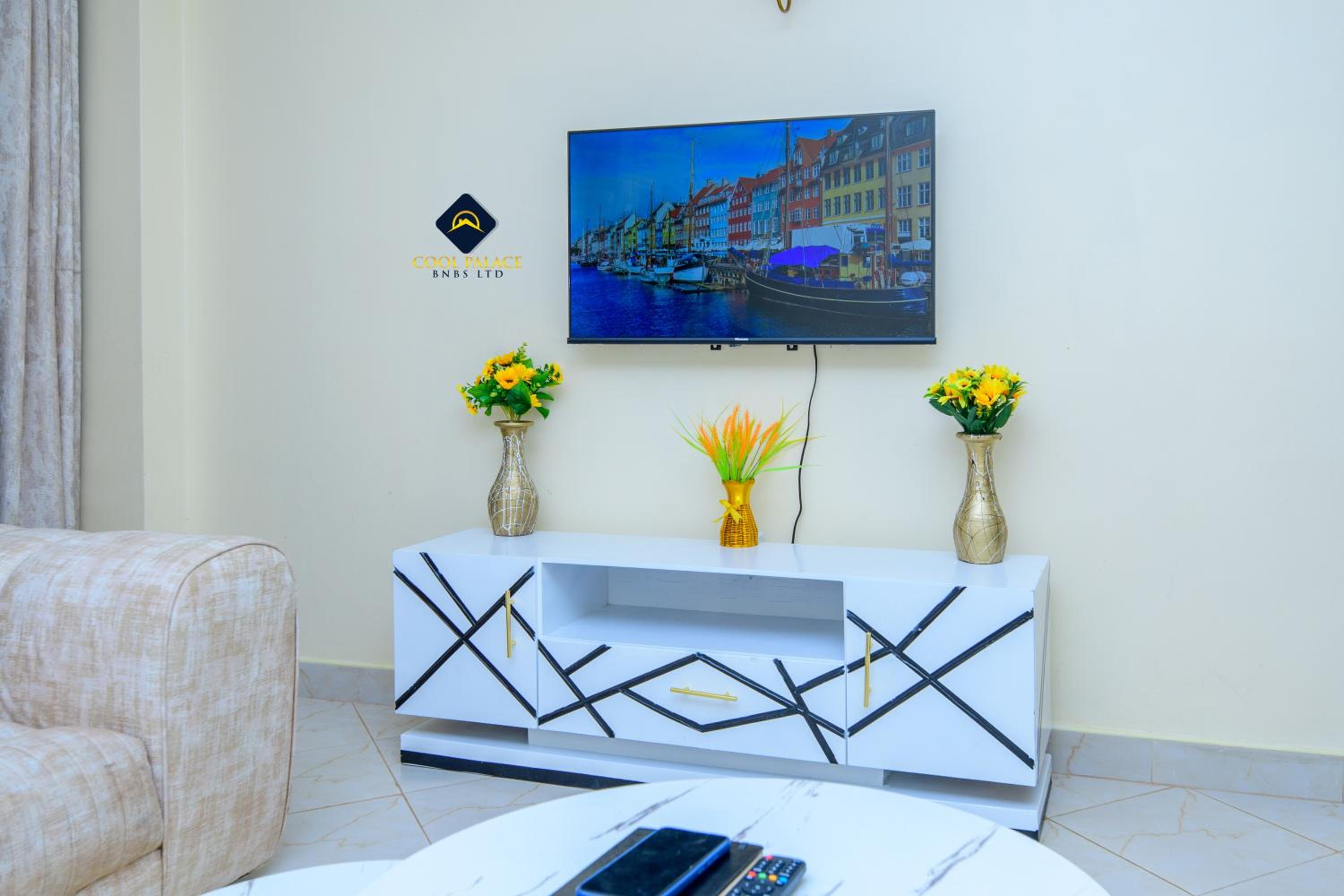 ZANAYA APARTMENTS