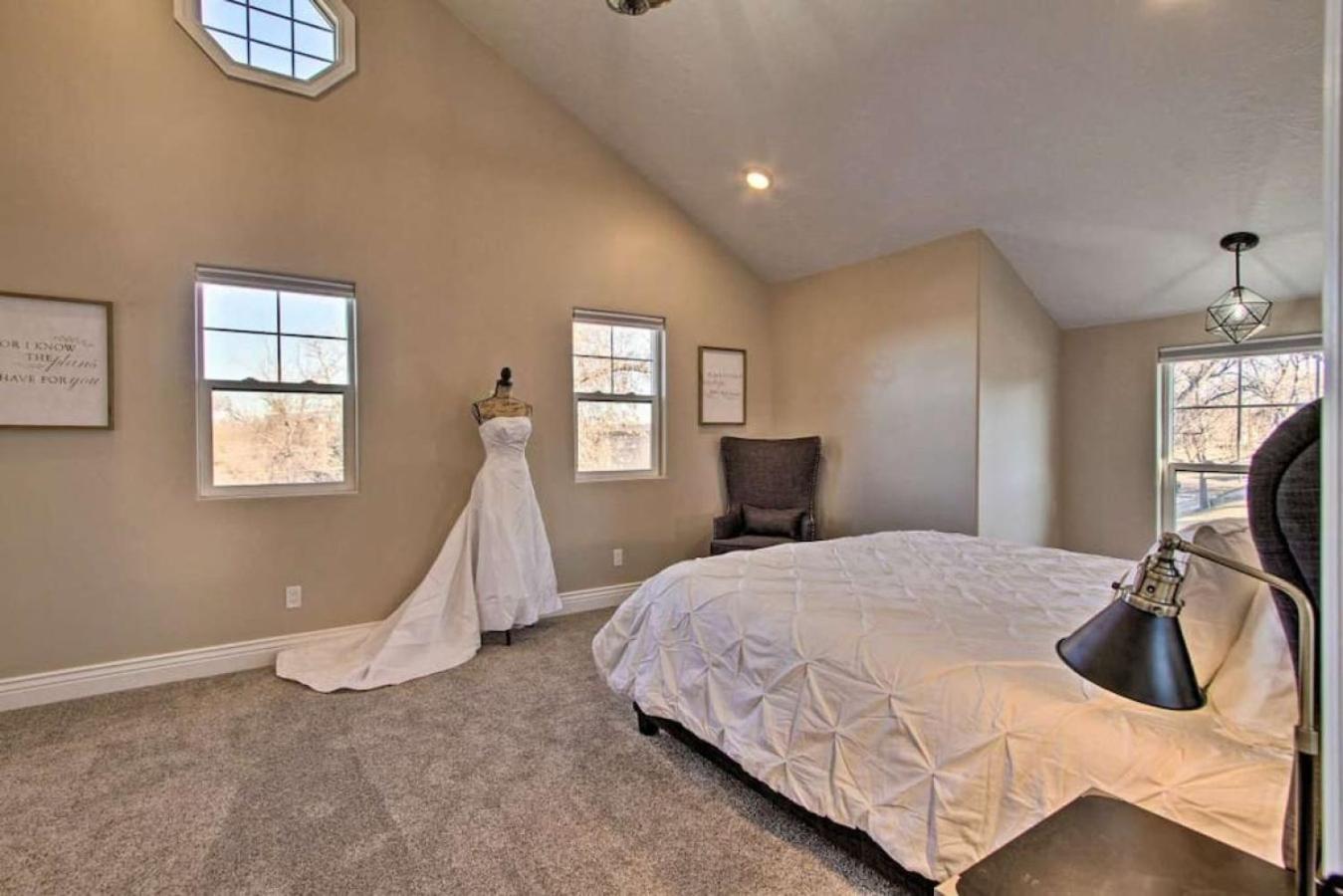 Luxury Great Falls Retreat | Hot Tub | W & R