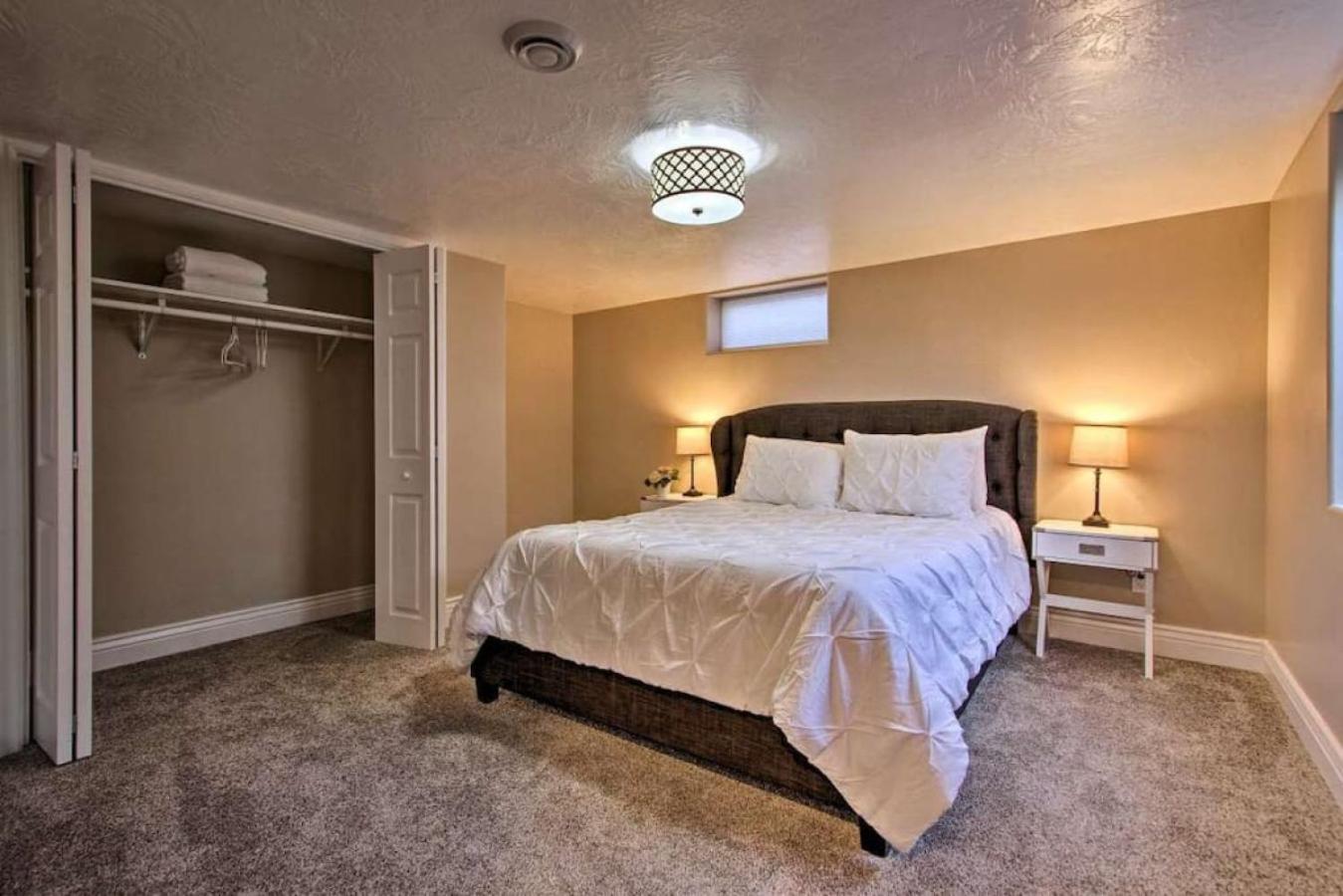 Luxury Great Falls Retreat | Hot Tub | W & R