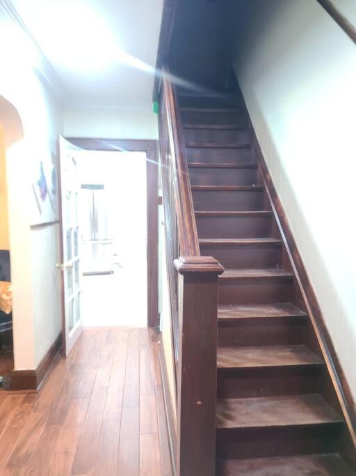 3 BR House in Toronto Downtown
