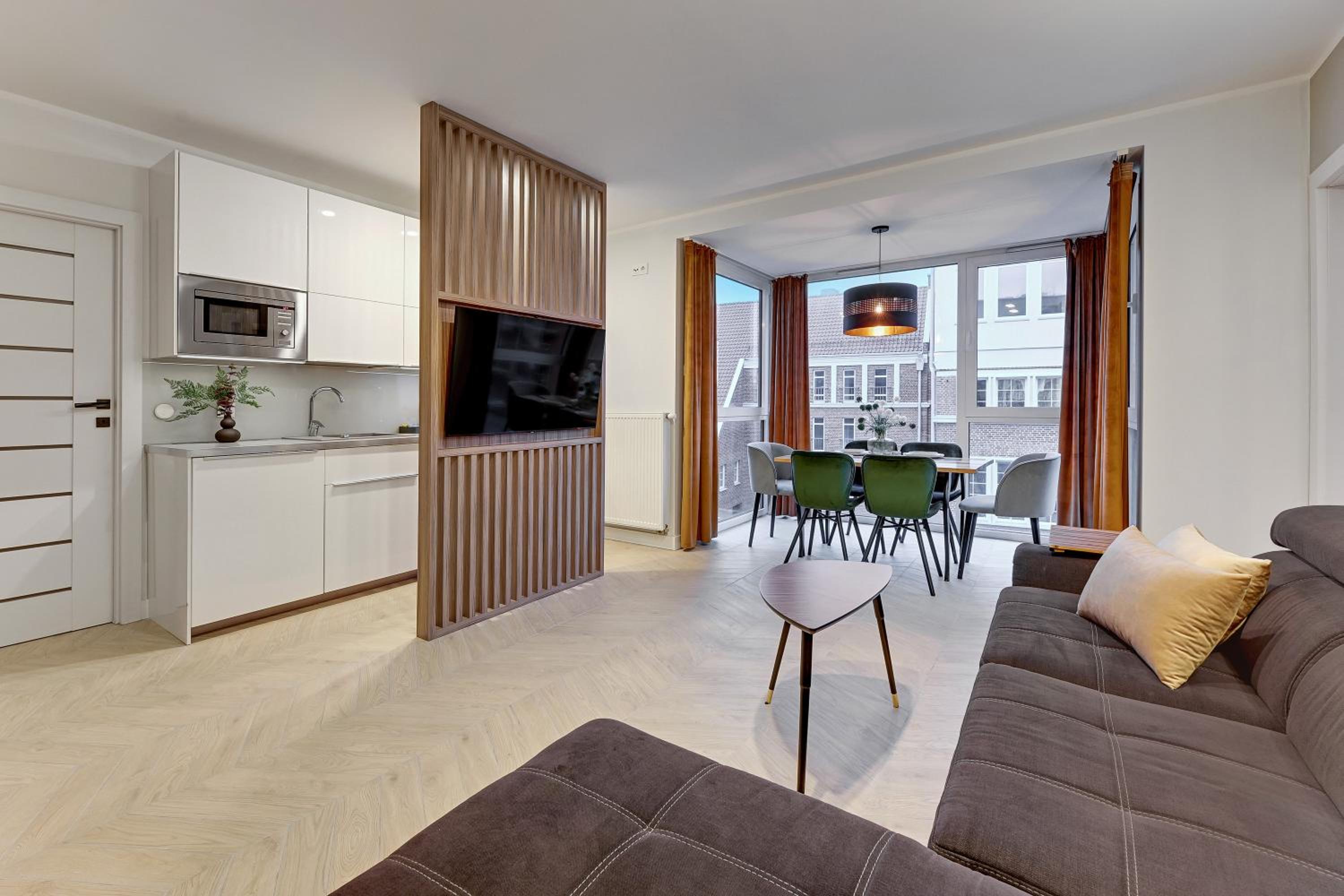 Chmielna Park - City Center & Parking by Downtown Apartments