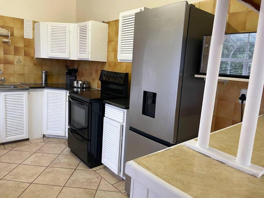 Sombedu Guest Suite - Sea View Apartment in Margate view 2
