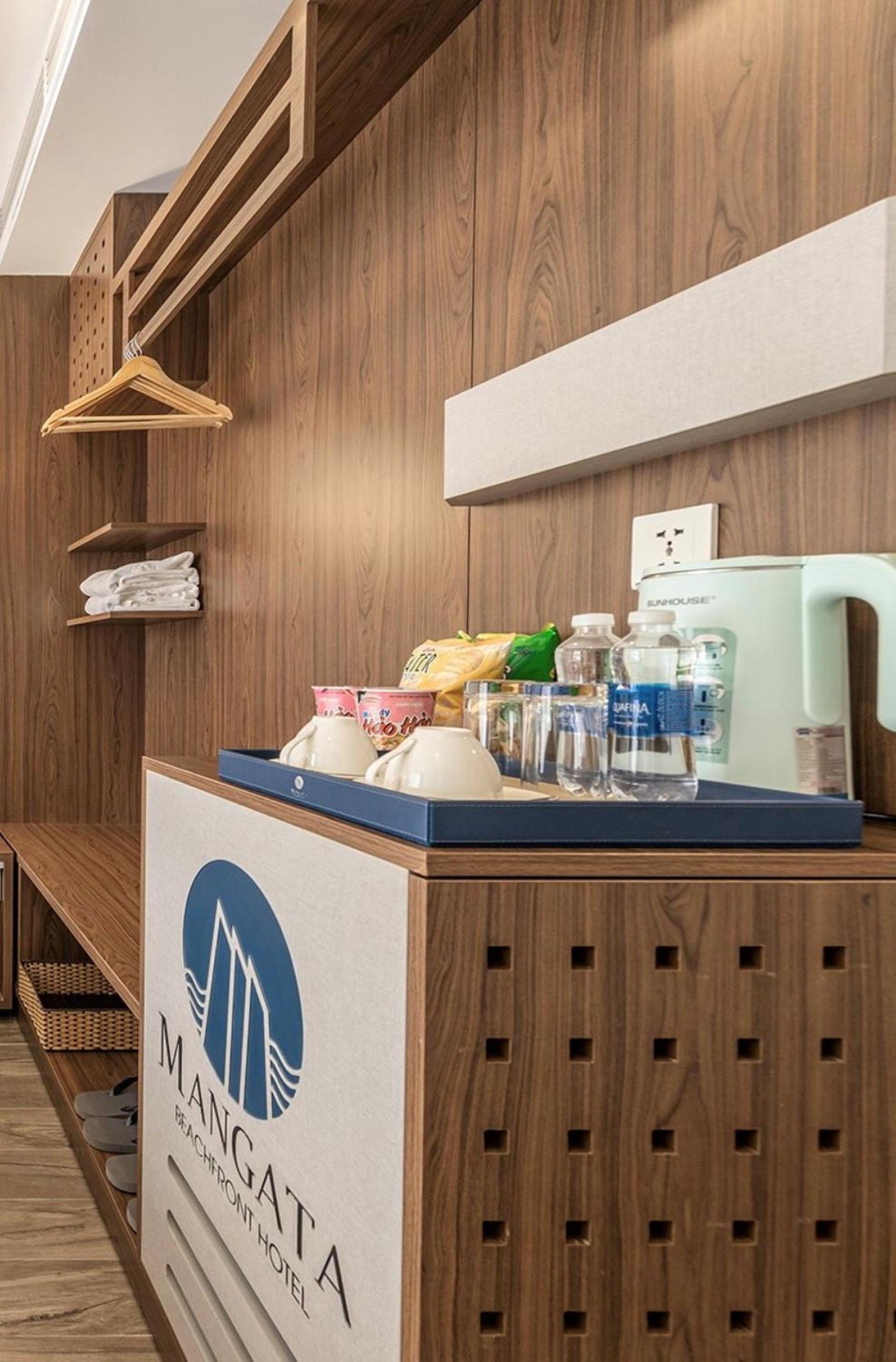 Mangata Beachfront Hotel 36