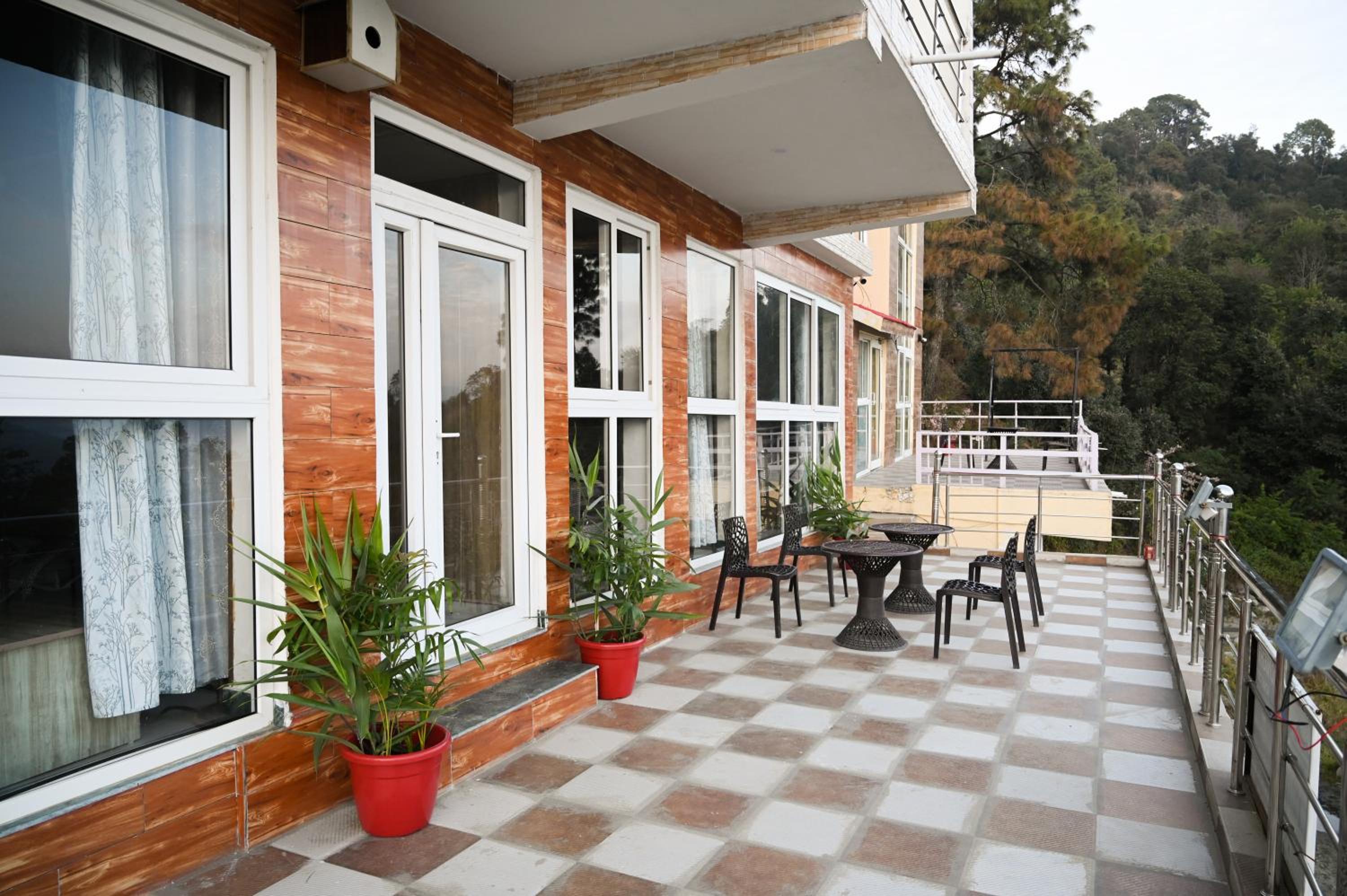 Shree Paras midnight Homestay