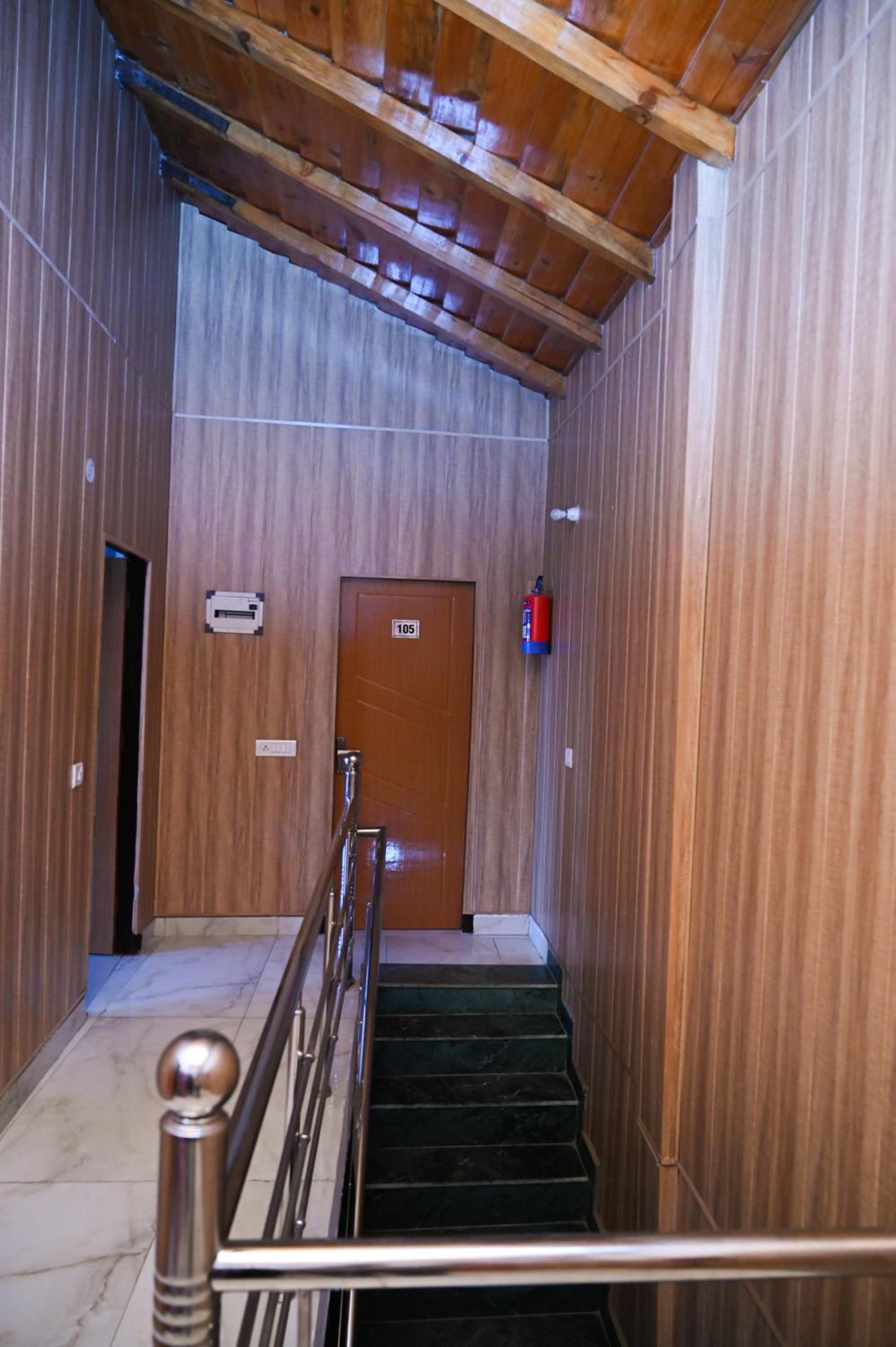 Shree Paras midnight Homestay