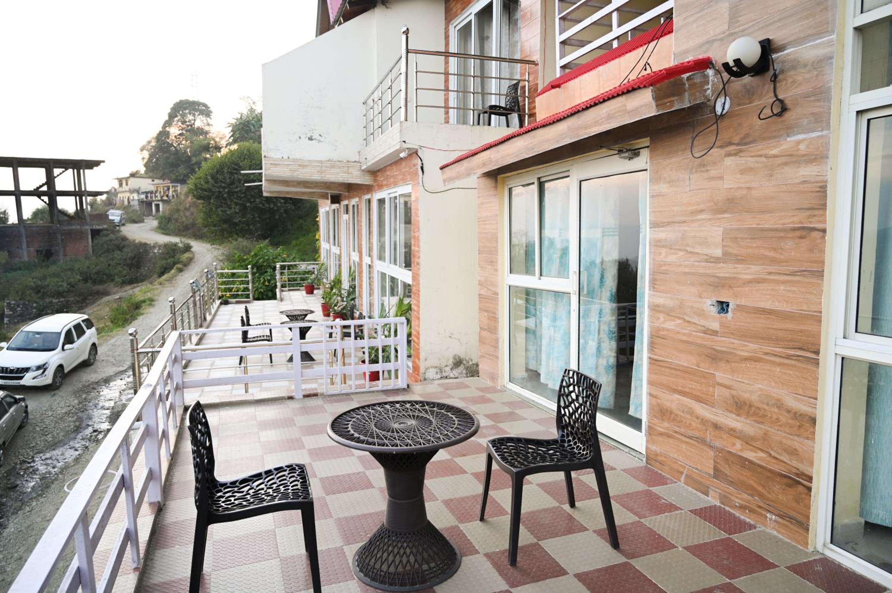 Shree Paras midnight Homestay