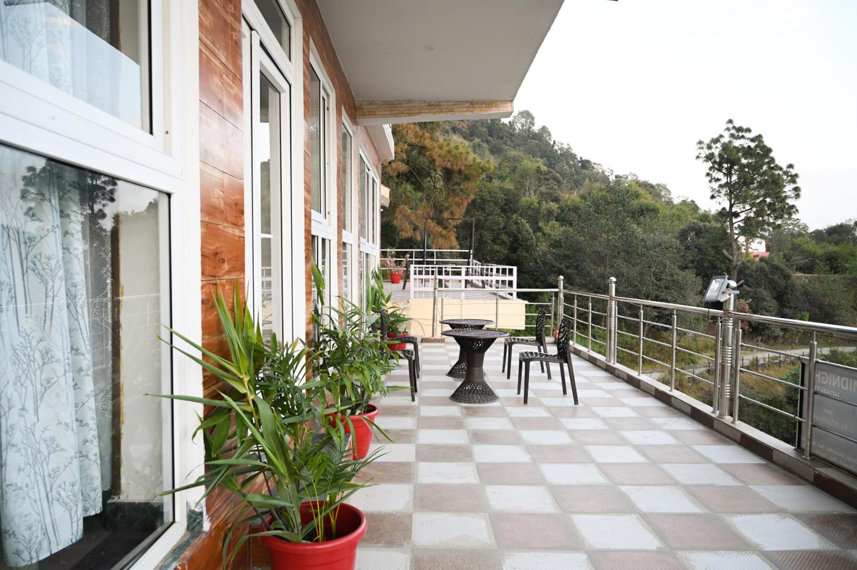 Shree Paras midnight Homestay
