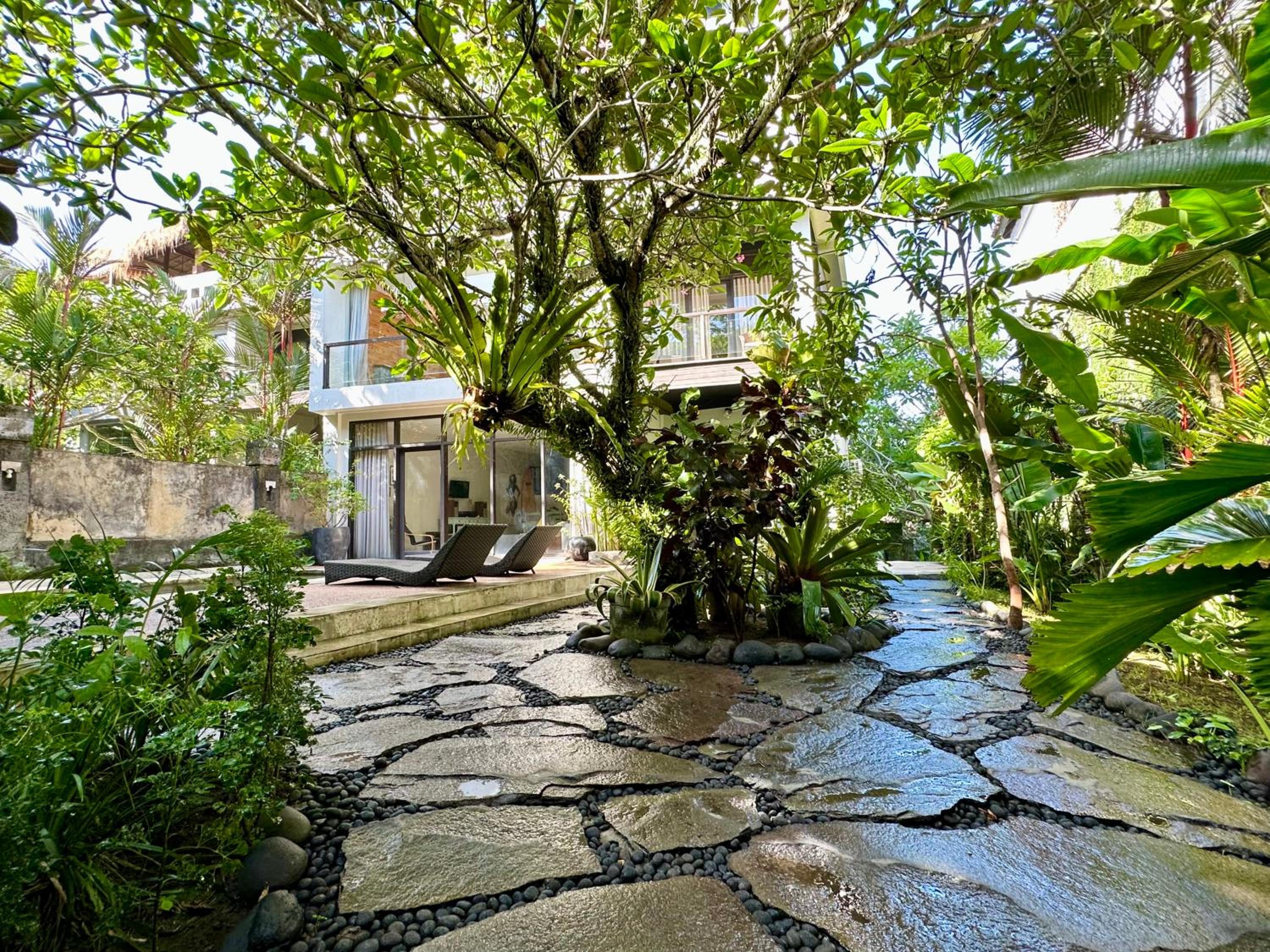Surf House Santai Villa Balian view 2