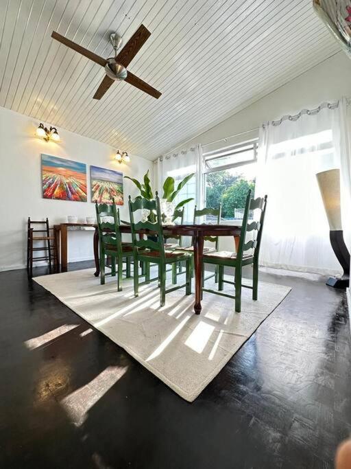 KK Sunset Villa- Full Sunset Balcony, Mosquito Free, 4K TVs, 5G WIFI and more! photo 4
