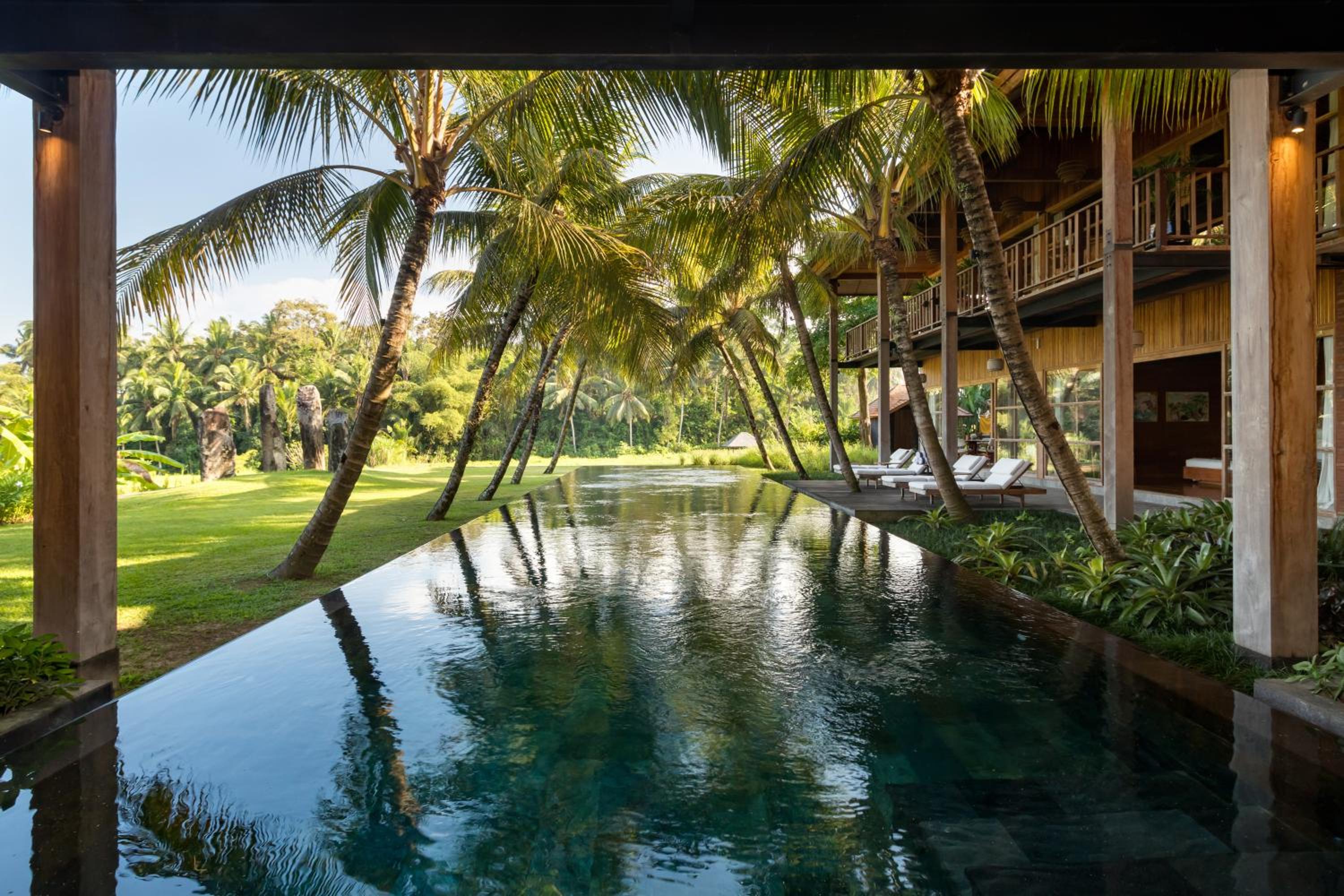 RÜSTERS Ubud Villa view 3