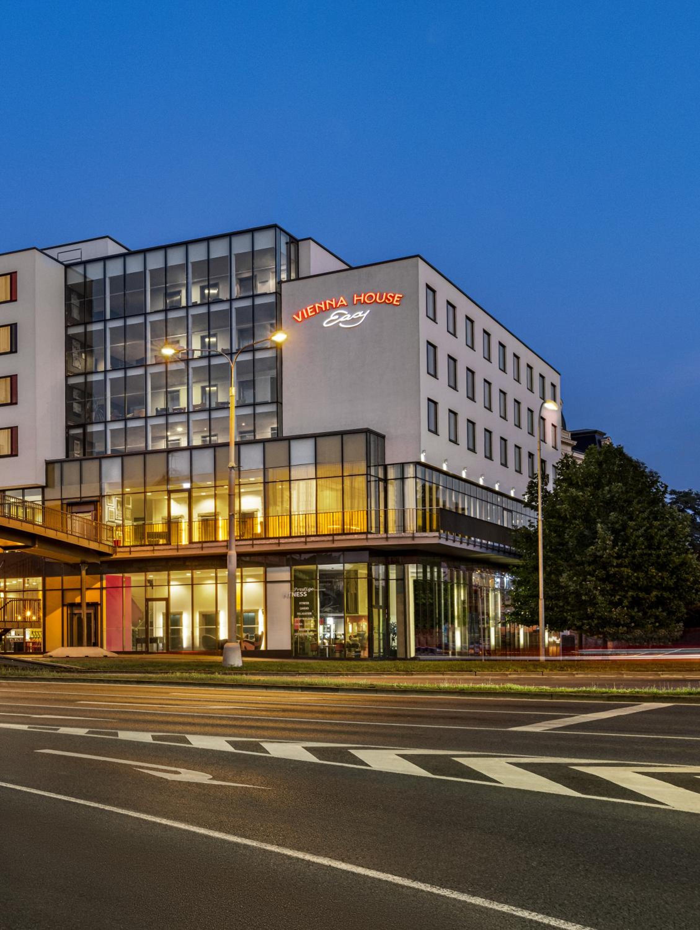 Plzen Vacations - Vienna House Easy by Wyndham Pilsen - Property Image 1