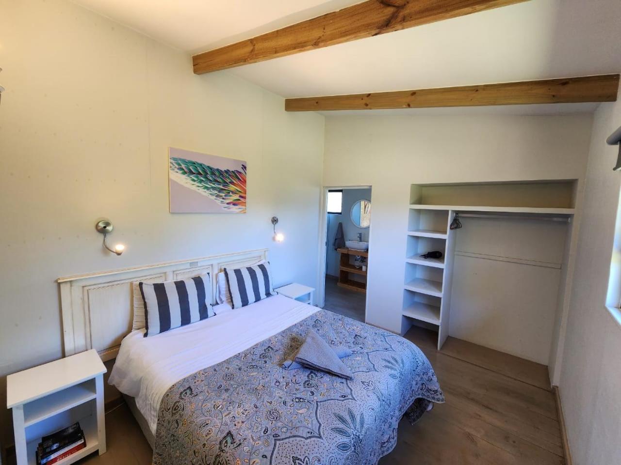 Caracal Cottage view 3