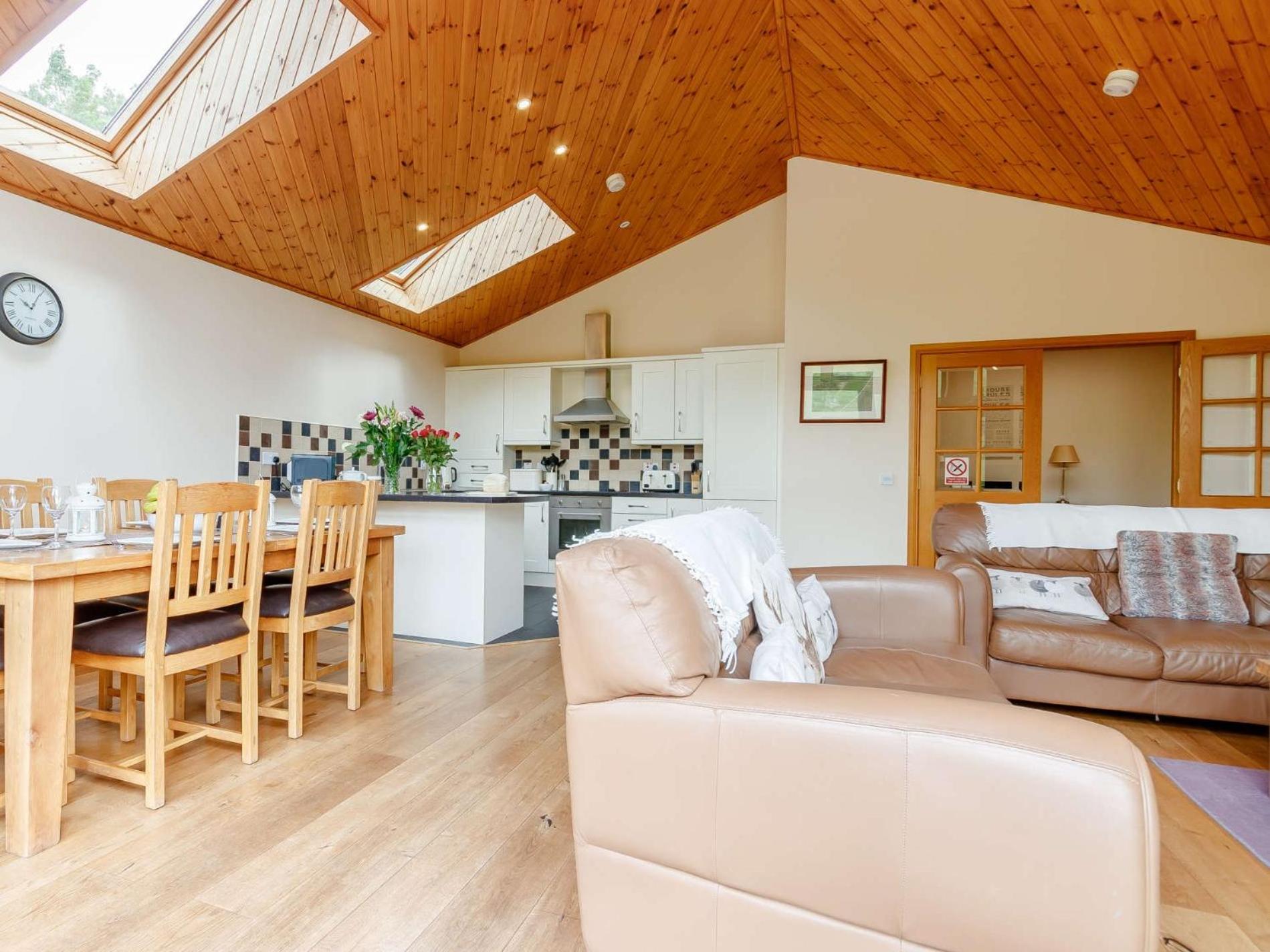 3 Bed in Perth ROWPE view 4
