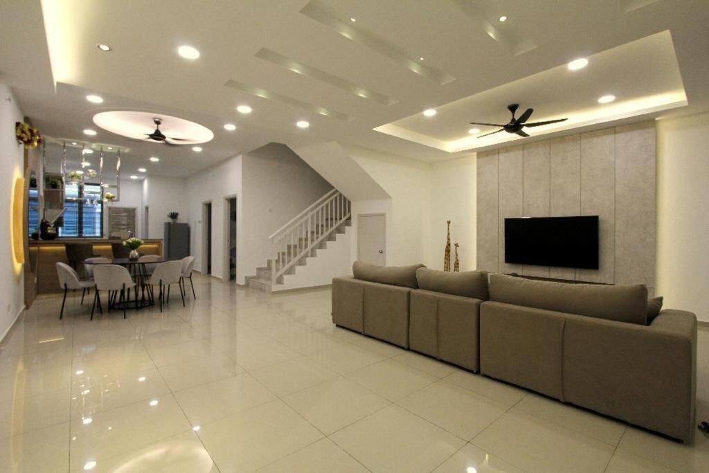 Unique 3 Storey Near Jonker@Heritage (max 25pax) photo 1