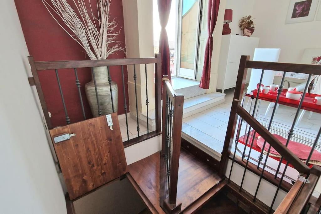 Attico Lussuoso con vista mozzafiato sul mare