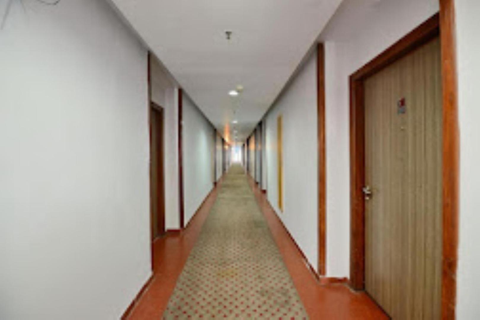 Hotel Clarks Grand , Gorakhpur view 4