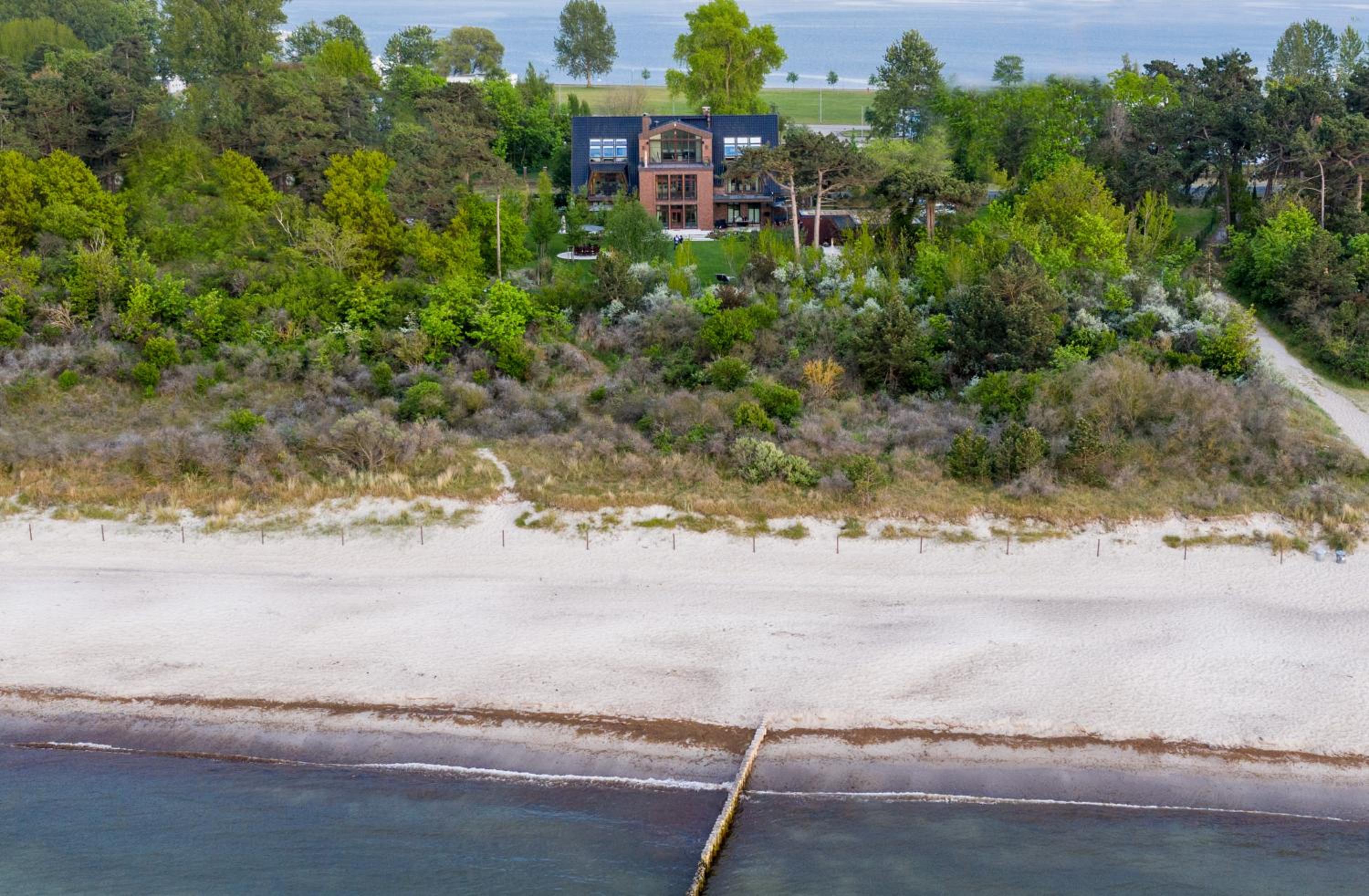 Villa Schmidt Apartments - Strandhaus direkt am Meer mit Sauna, Sport und Dünengarten - Komfort