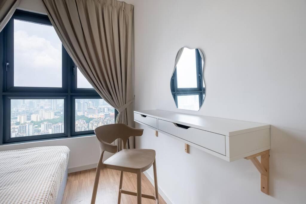 M Vertica 3BR 9Pax Sunway Velocity MRT AEON中文房东IKEA