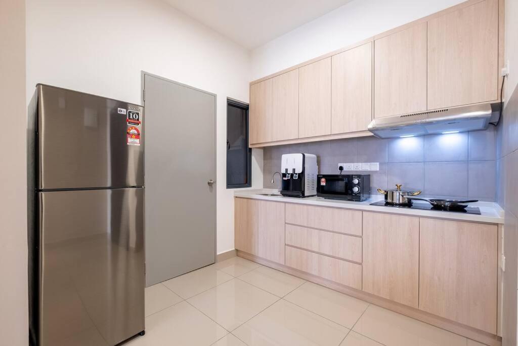 M Vertica 3BR 9Pax Sunway Velocity MRT AEON中文房东IKEA