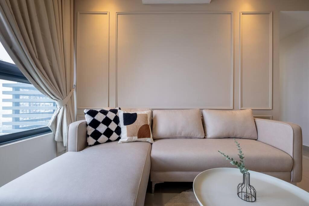 M Vertica 3BR 9Pax Sunway Velocity MRT AEON中文房东IKEA
