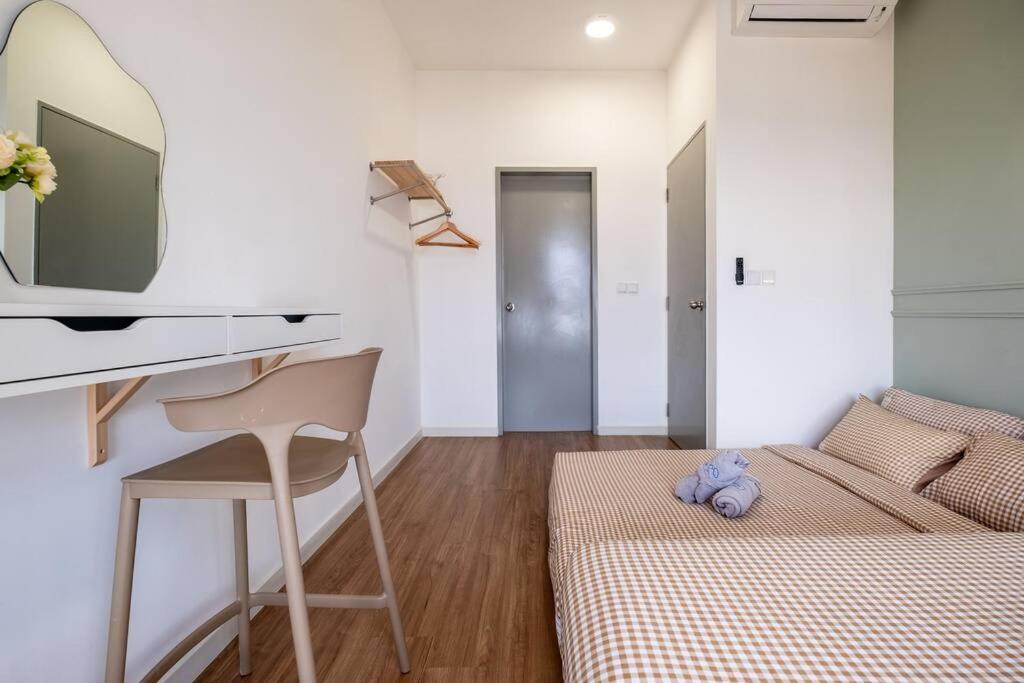 M Vertica 3BR 9Pax Sunway Velocity MRT AEON中文房东IKEA
