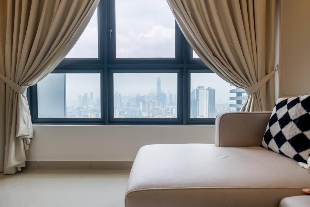 M Vertica 3BR 9Pax Sunway Velocity MRT AEON中文房东IKEA