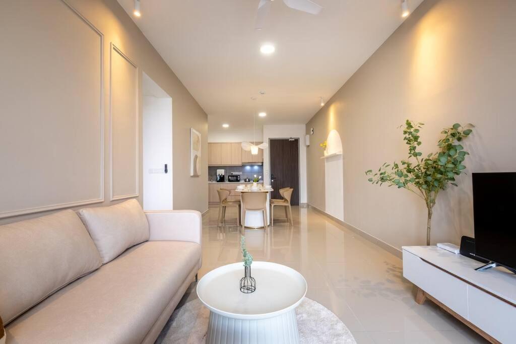 M Vertica 3BR 9Pax Sunway Velocity MRT AEON中文房东IKEA