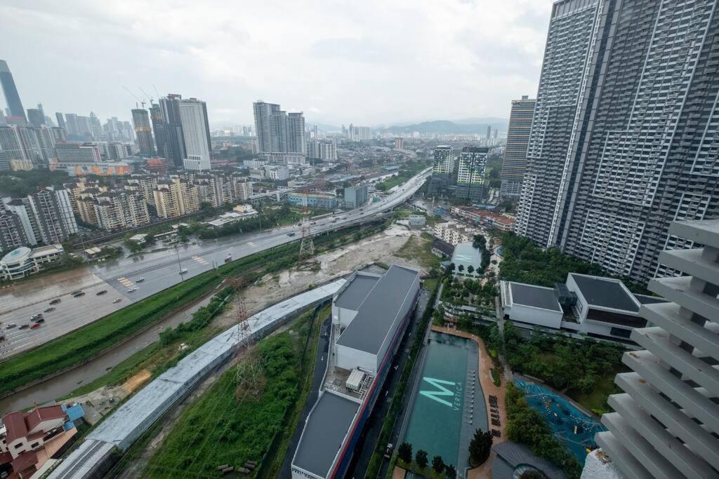 M Vertica KLCC View 5mins to MRT Sunway Velocity