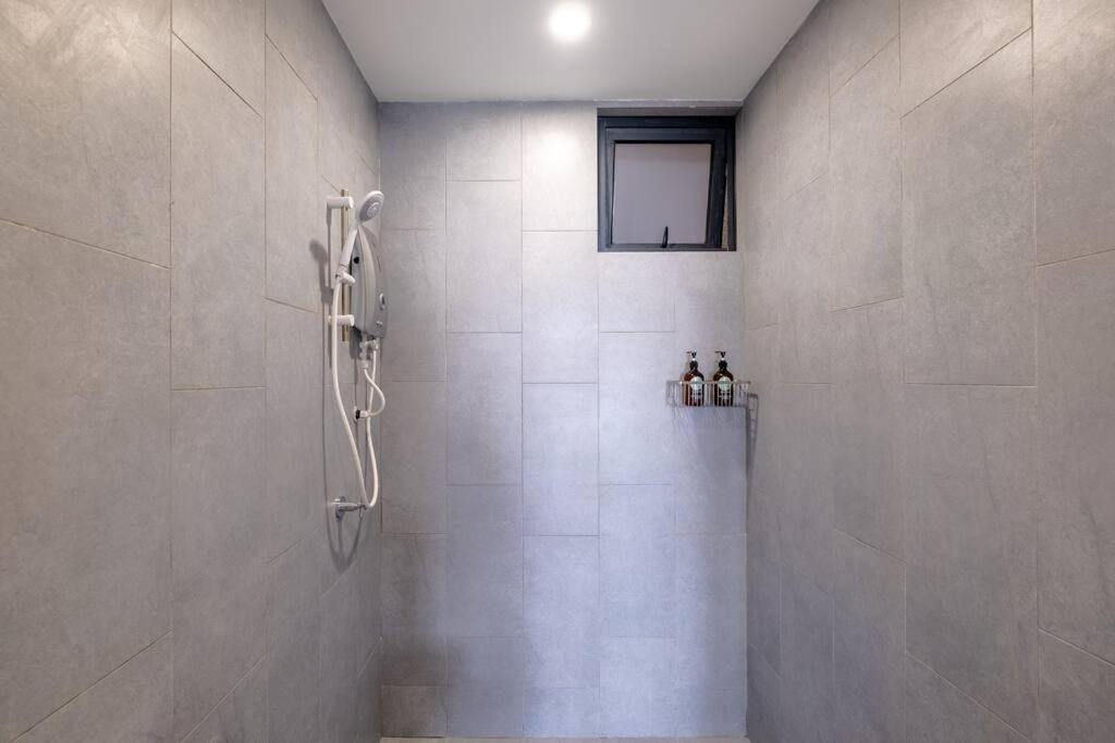 M Vertica 3BR 9Pax Sunway Velocity MRT AEON中文房东IKEA