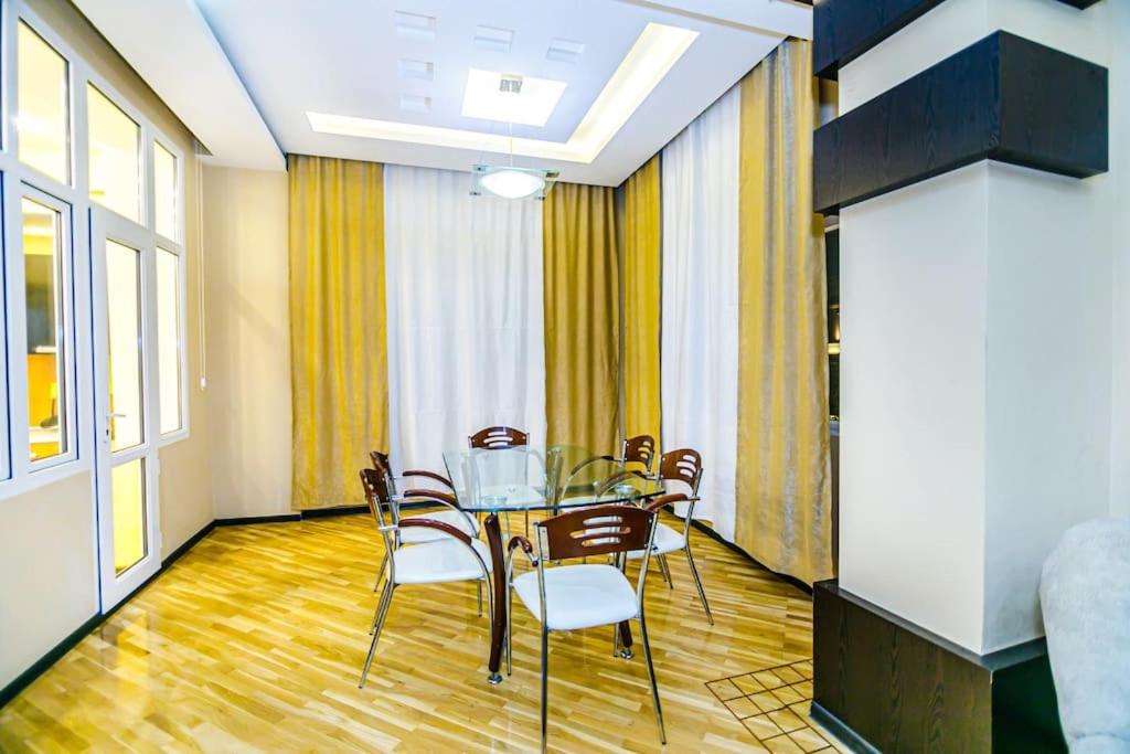 Apartment Adidas