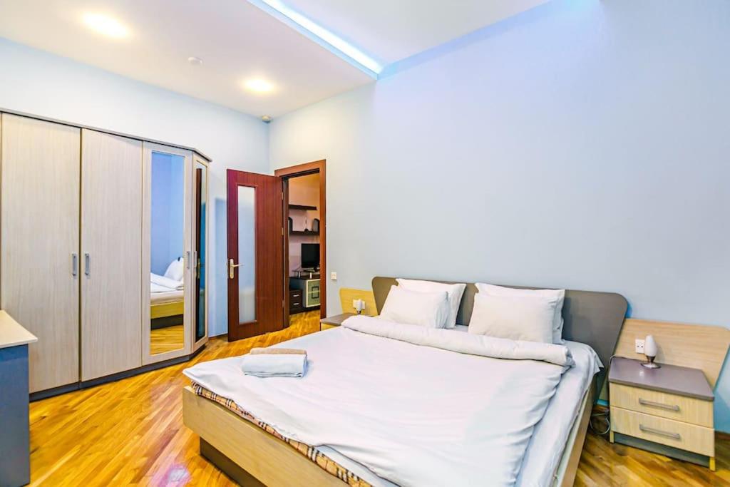 Apartment Adidas