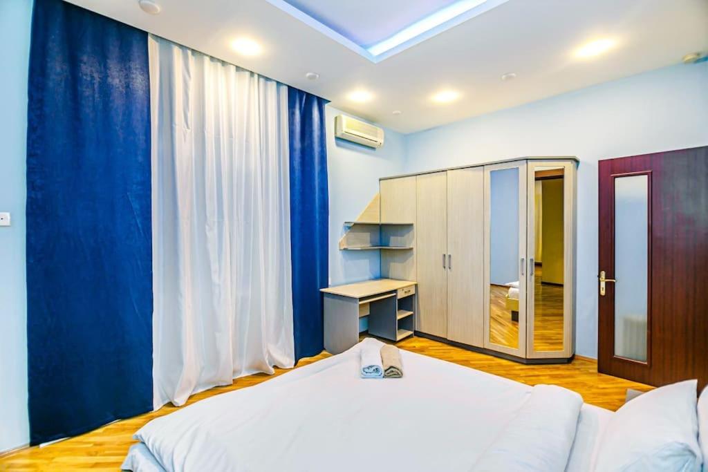 Apartment Adidas