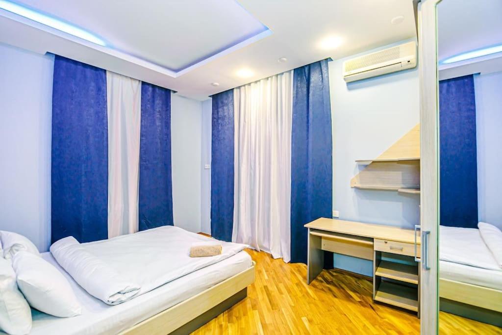 Apartment Adidas