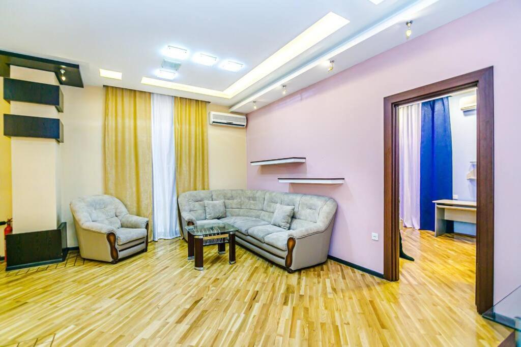 Apartment Adidas