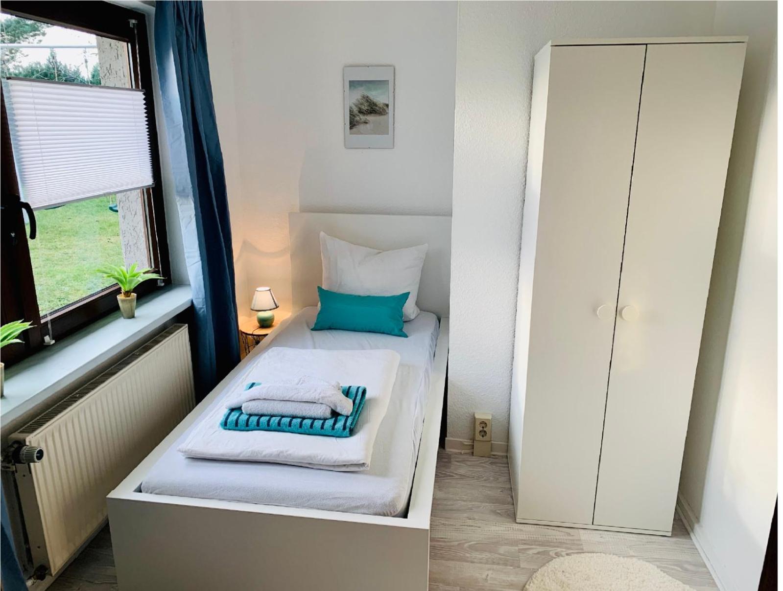 Kapitäns Hus 2 mit Infrarotsauna und großem Garten 700m zum Strand