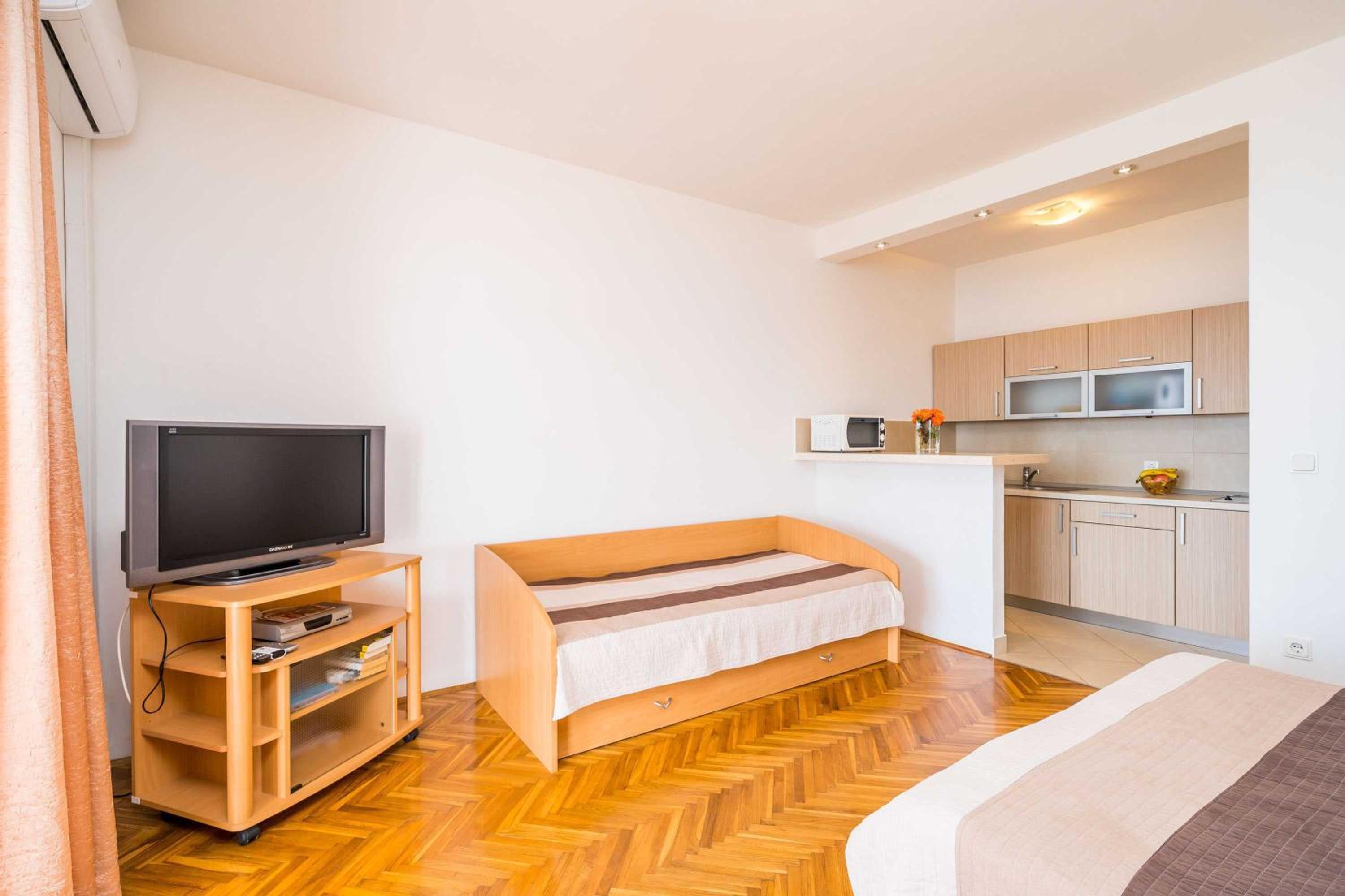 Apartments Marnic
